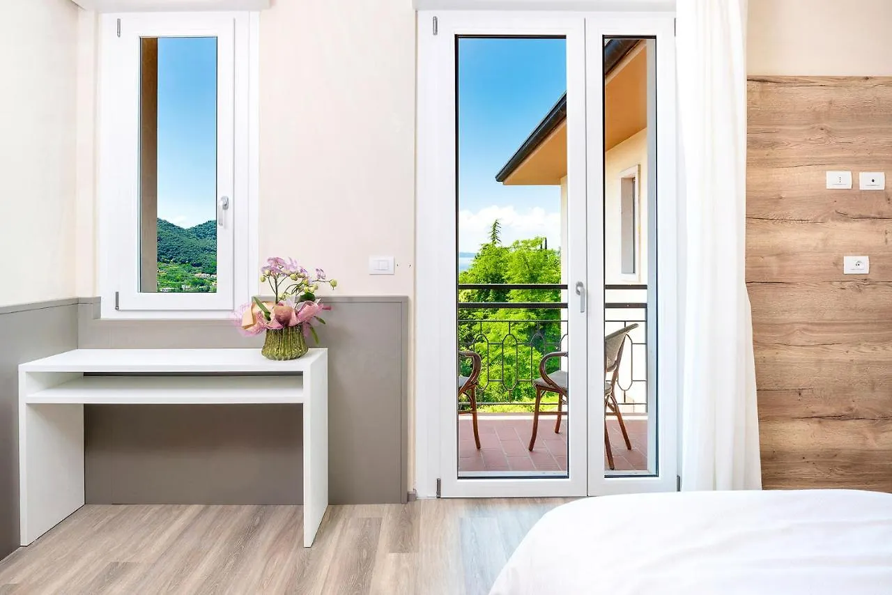 Residenza Panorama Aparthotel Costermano